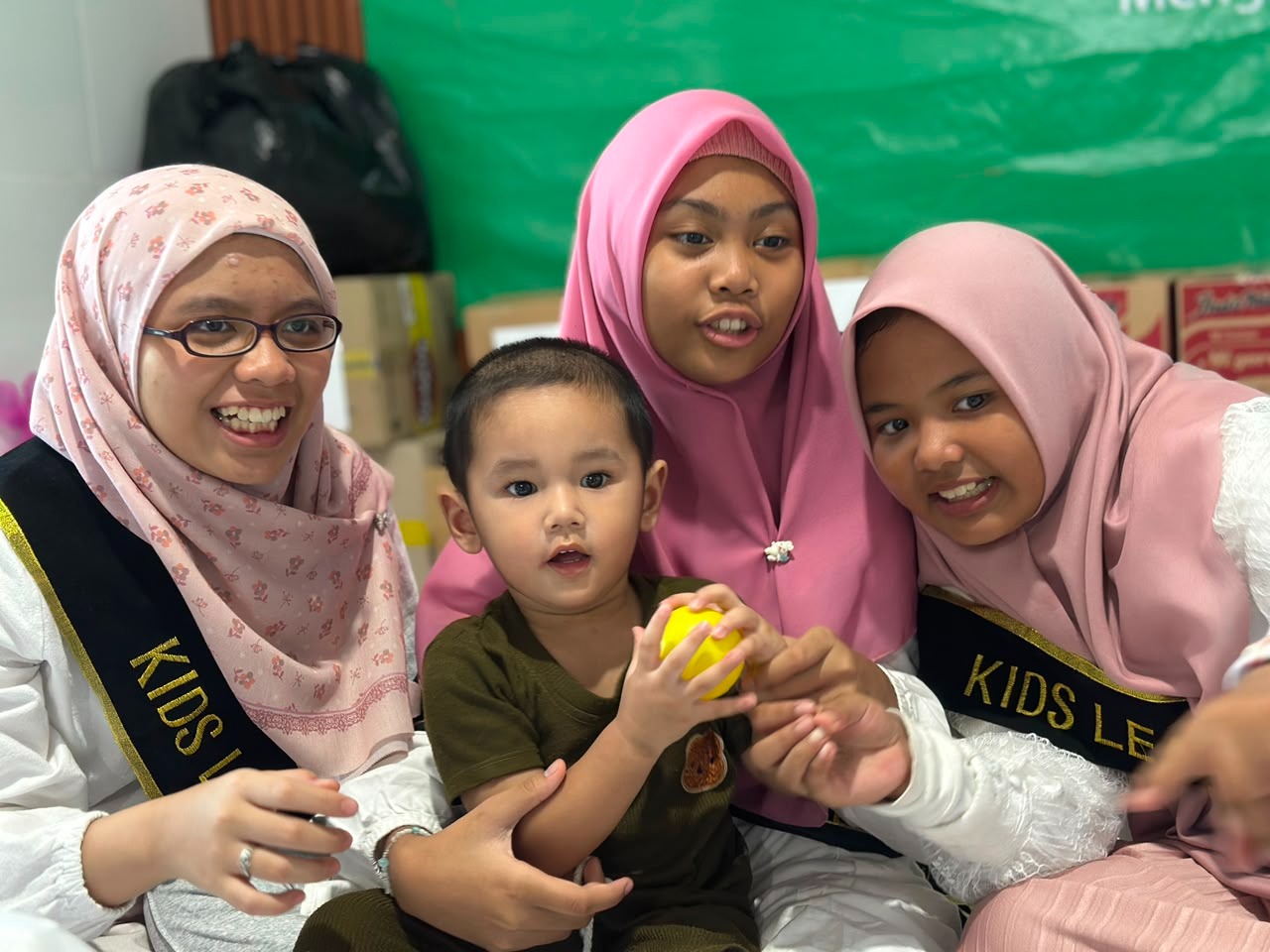 Meneladani Akhlak Rasulullah, Siswa SD Al Muslim Rayakan Maulid Nabi melalui Literasi dan Safari Sosial